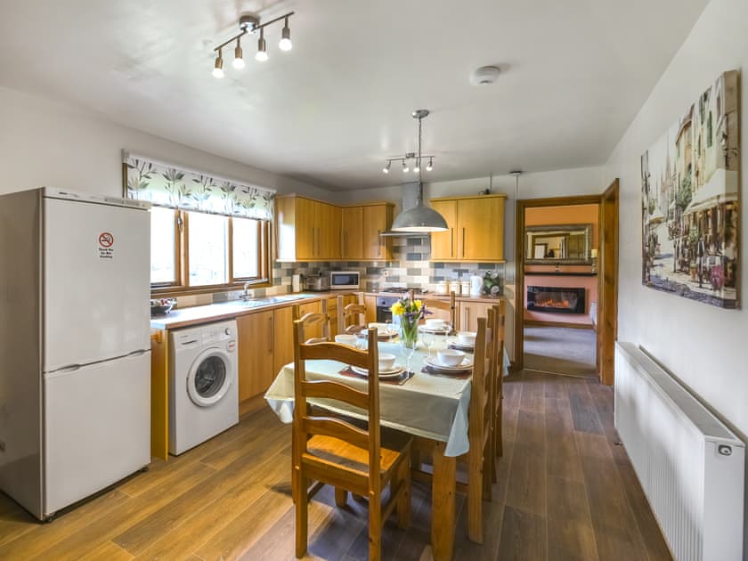 Kitchen/diner | Pine Lodge - Shropshire Getaways, Bridgnorth and Ironbridge