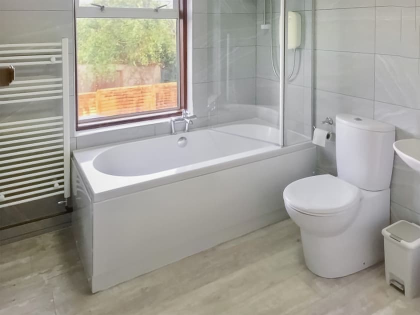 Bathroom | Glenview, Perranporth