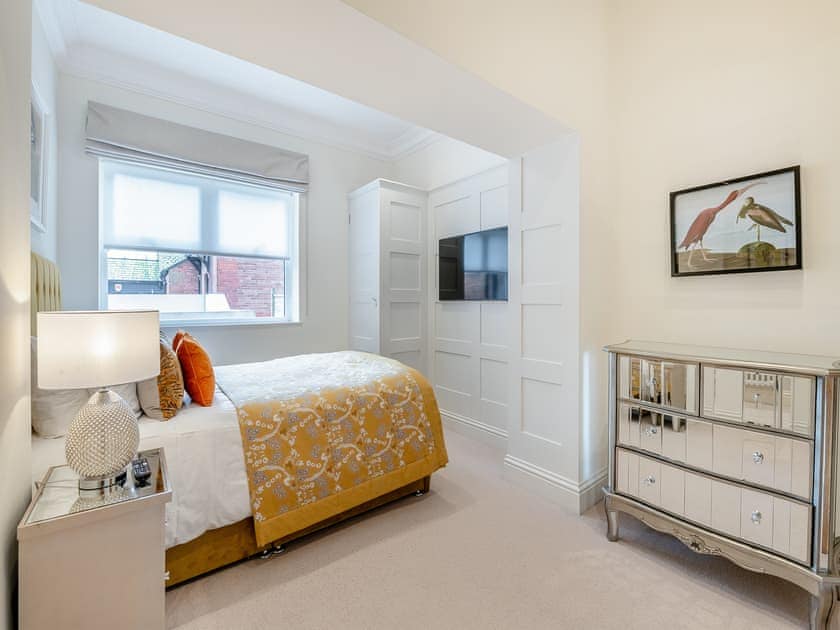 Double bedroom | Harwood - Derwent House Apartments, Scarborough