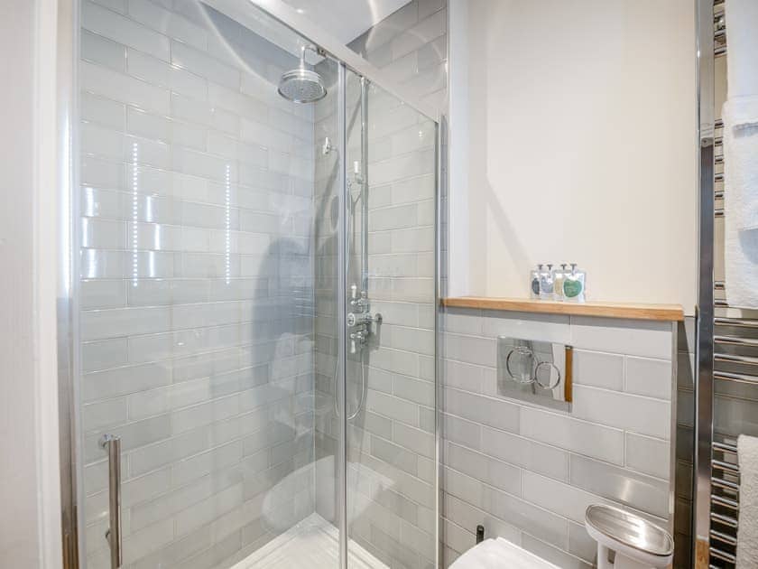 Bathroom | Harwood - Derwent House Apartments, Scarborough