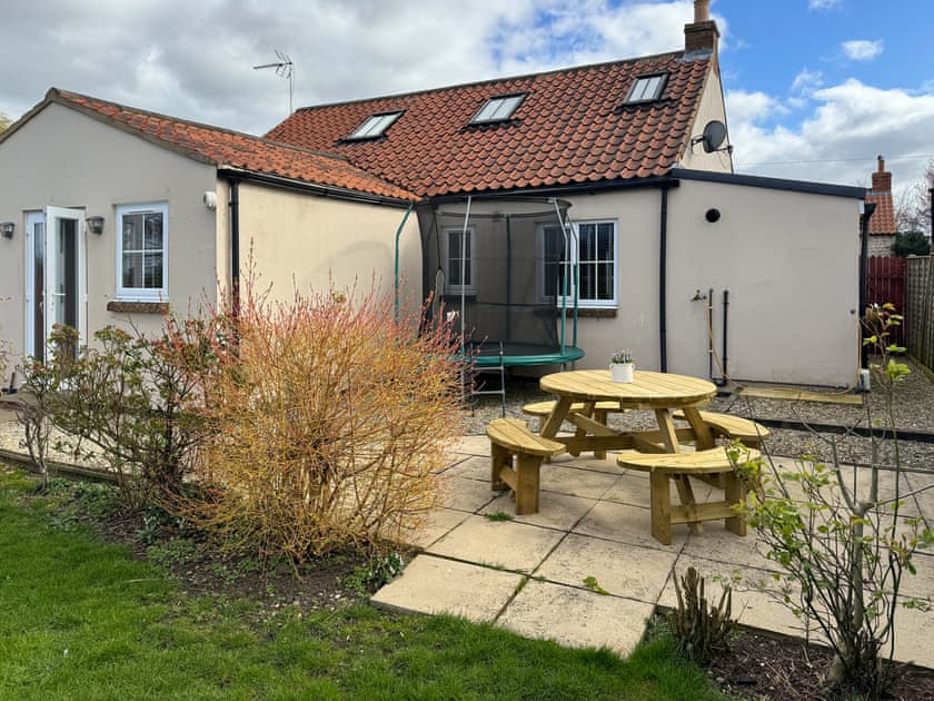 Sitting-out-area | Brookfields, Slingsby, near Malton