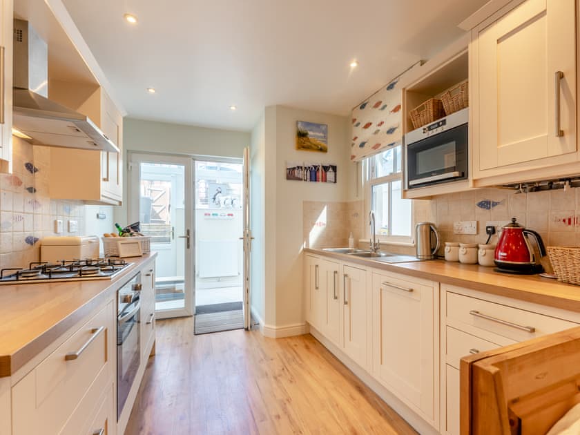Ground Floor Kitchen | Casa Musica, Broadstairs