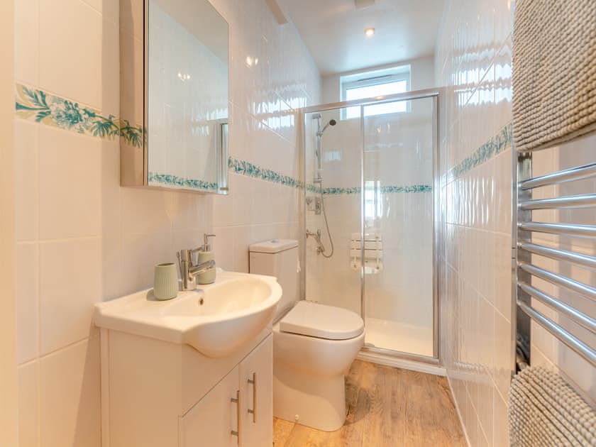 Ground Floor Shower Room with shower seat  | Casa Musica, Broadstairs