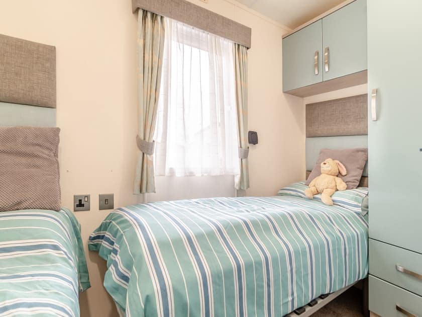 Twin bedroom | Osprey 52, Saxmundham