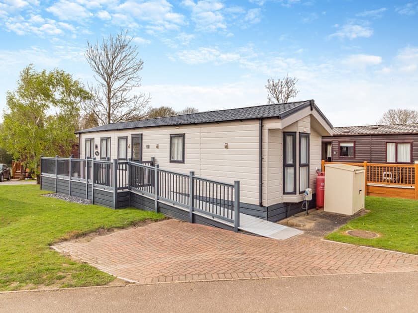 Exterior | Osprey 52, Saxmundham