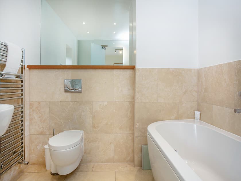 Bathroom | Golf Club Lodges- Kingfisher - Golf Club Lodges, Blackawton, near Totnes