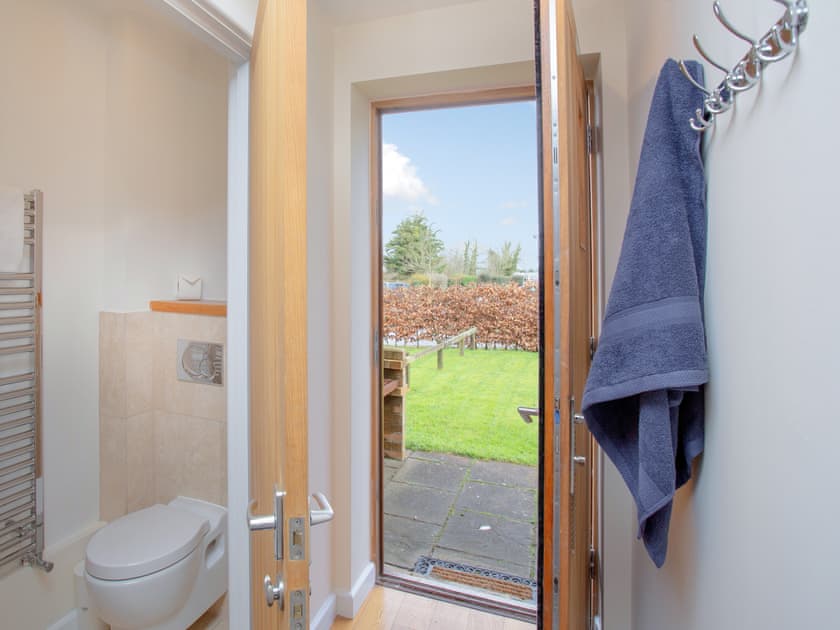 Bathroom | Golf Club Lodges- Kingfisher - Golf Club Lodges, Blackawton, near Totnes