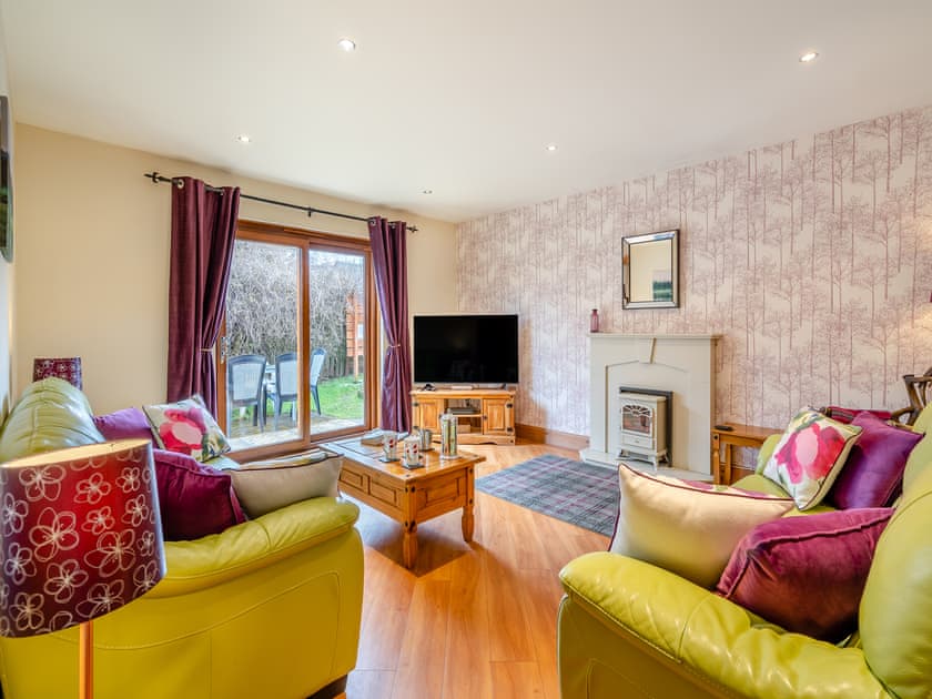 Light and comfortable living room | Coire Cas - Allt Mor Cottages, Aviemore