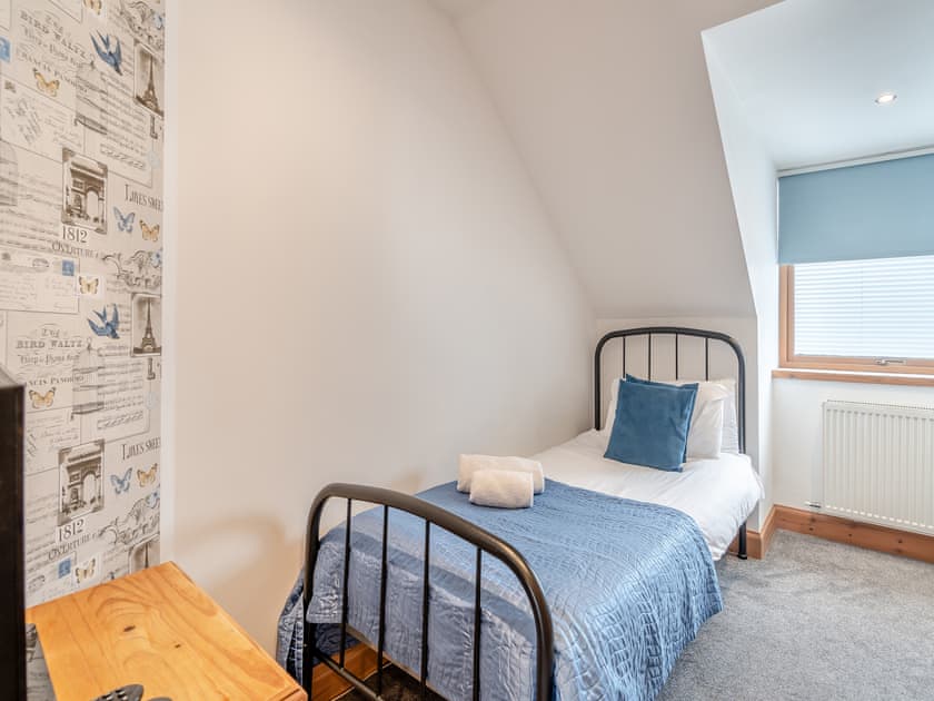 Single bedroom | Coire Cas - Allt Mor Cottages, Aviemore