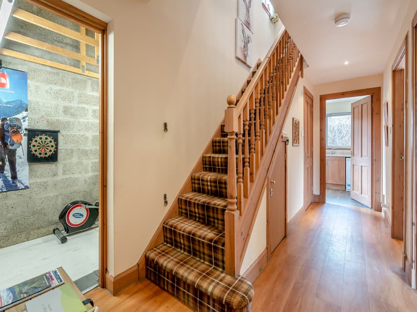 Hallway | Coire Cas - Allt Mor Cottages, Aviemore