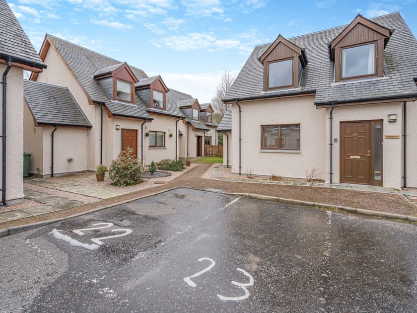 Exterior | Coire Cas - Allt Mor Cottages, Aviemore