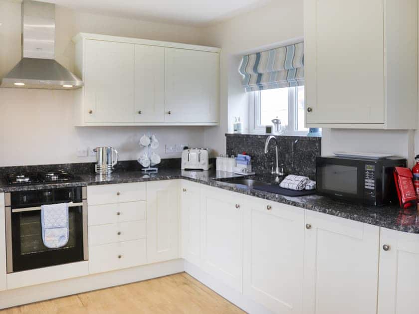 Kitchen | Pen Y Ffrith Lodge - Pen Y Ffrith, Prestatyn