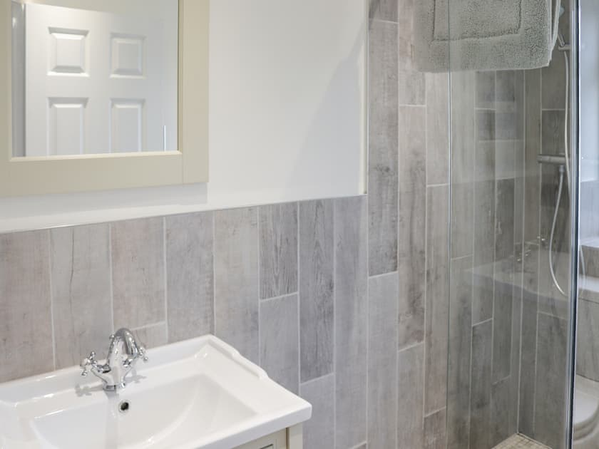 Bathroom | Pen Y Ffrith Lodge - Pen Y Ffrith, Prestatyn
