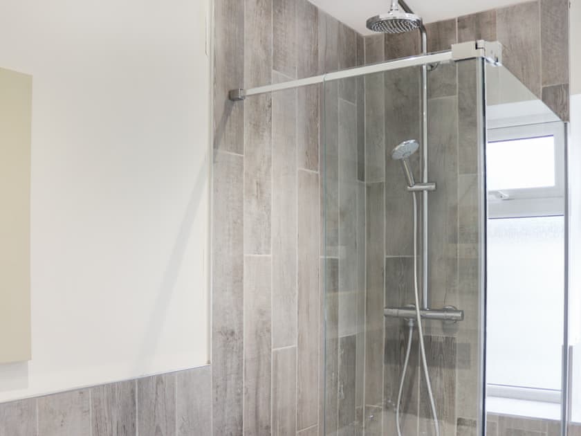 Bathroom | Pen Y Ffrith Lodge - Pen Y Ffrith, Prestatyn