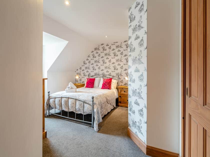 Double bedroom | Clunnie Mor - Allt Mor Cottages, Aviemore
