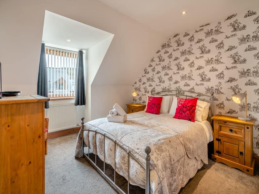 Double bedroom | Clunnie Mor - Allt Mor Cottages, Aviemore