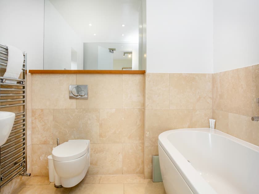 Bathroom | Golf Club Lodges- Curlew - Golf Club Lodges, Blackawton, near Totnes