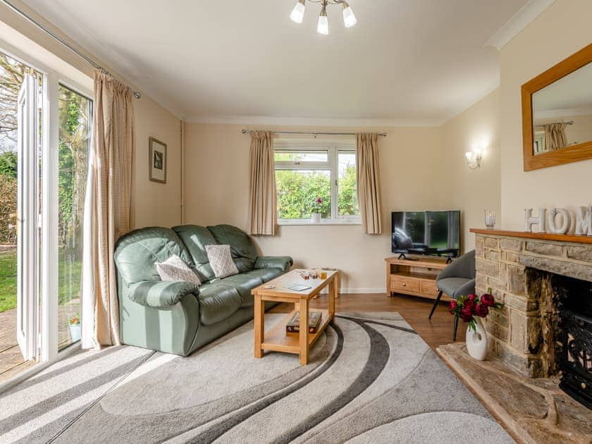 Living room | Little Hill Farm Villa, Ringwood