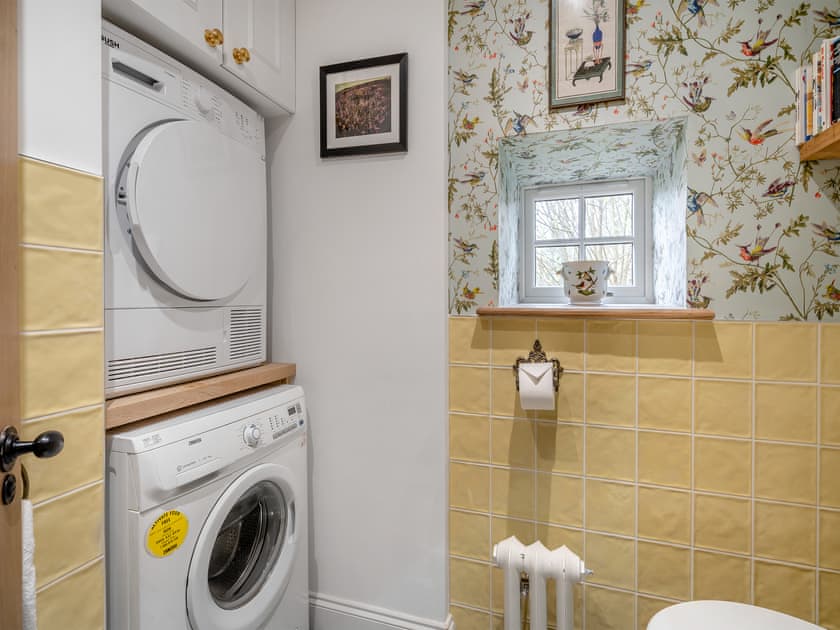 Utility room | Mill Hill Cottage - Mill Hill and Barjols Holidays, Lamington, near Biggar