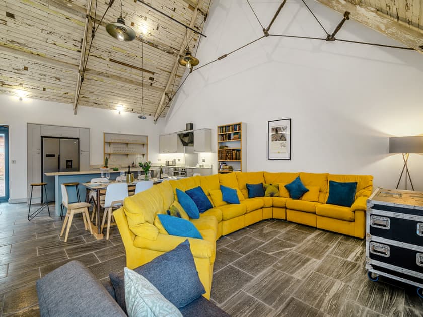 Open plan living space | Milkman’s Barn - Woodend Farm, Huntley
