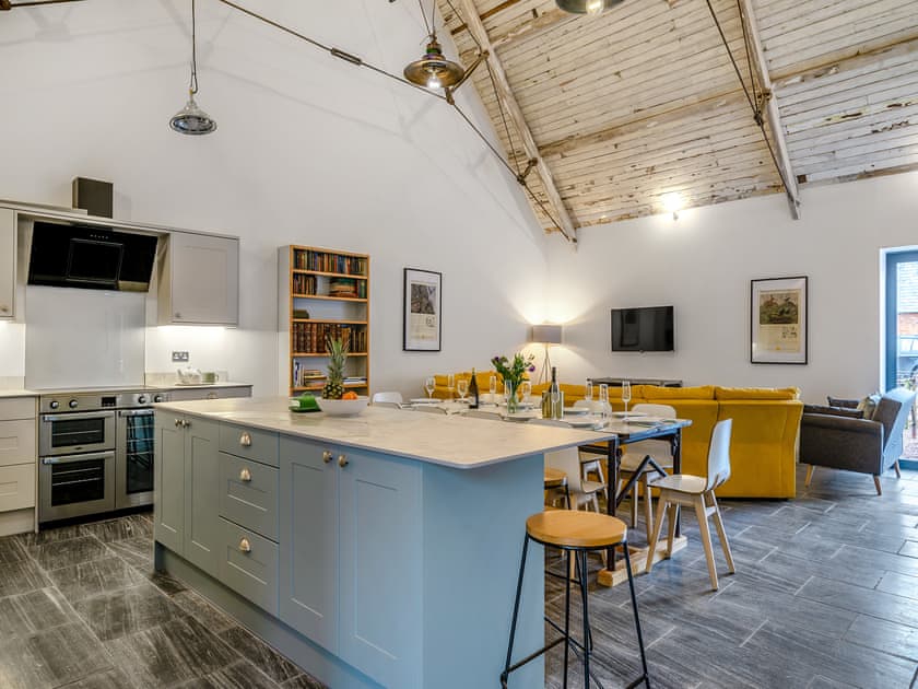 Open plan living space | Milkman’s Barn - Woodend Farm, Huntley