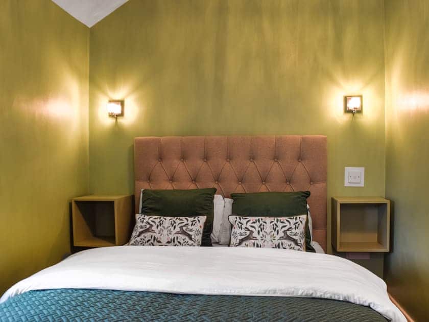 Double bedroom | Dove House, Hollingworth