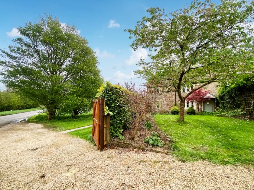 Garden | Oasis Cottage, Broughton Gifford, near Melksham