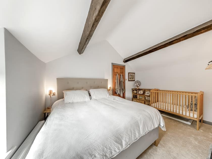 Double bedroom | Dee Bank Cottage, Llangollen