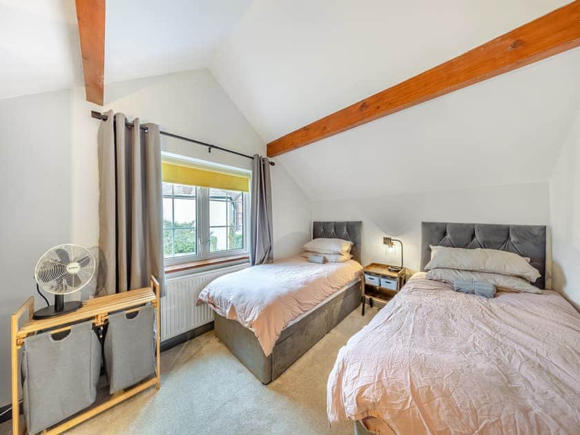 Twin bedroom | Dee Bank Cottage, Llangollen