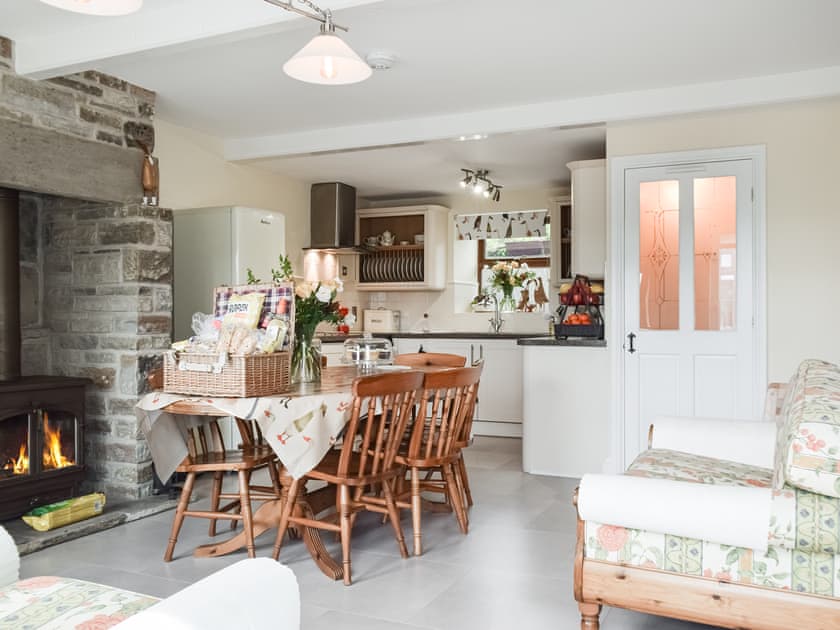 Dining Area | Shelduck Cottage, Holmfirth
