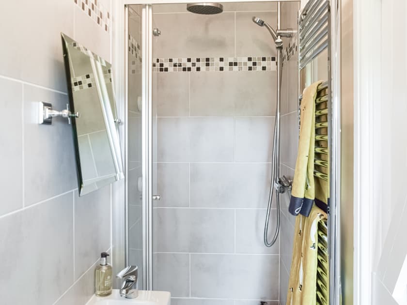 Bathroom | Shelduck Cottage, Holmfirth