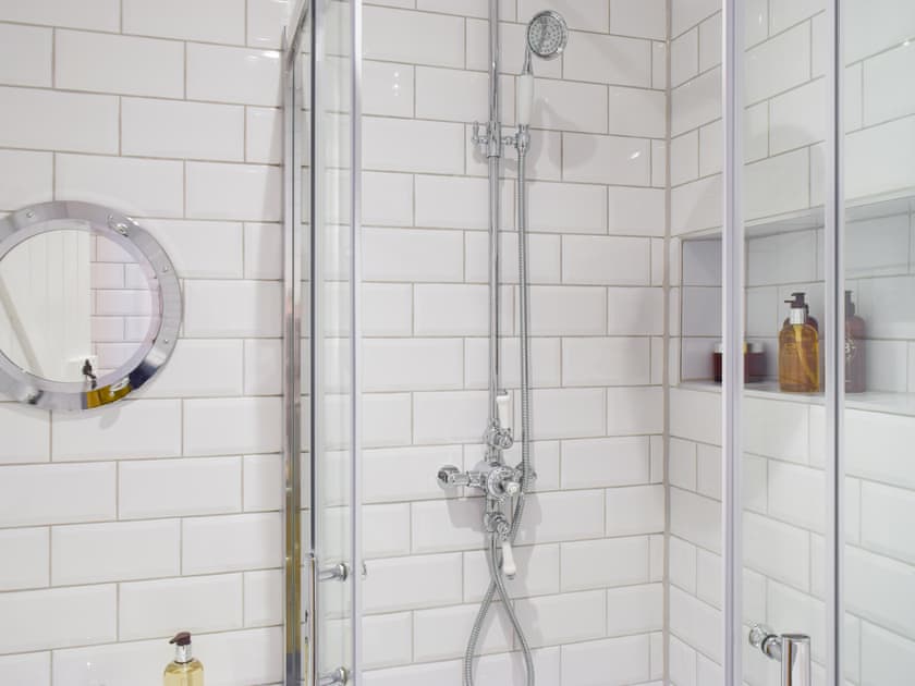 Bathroom | Shelduck Cottage, Holmfirth