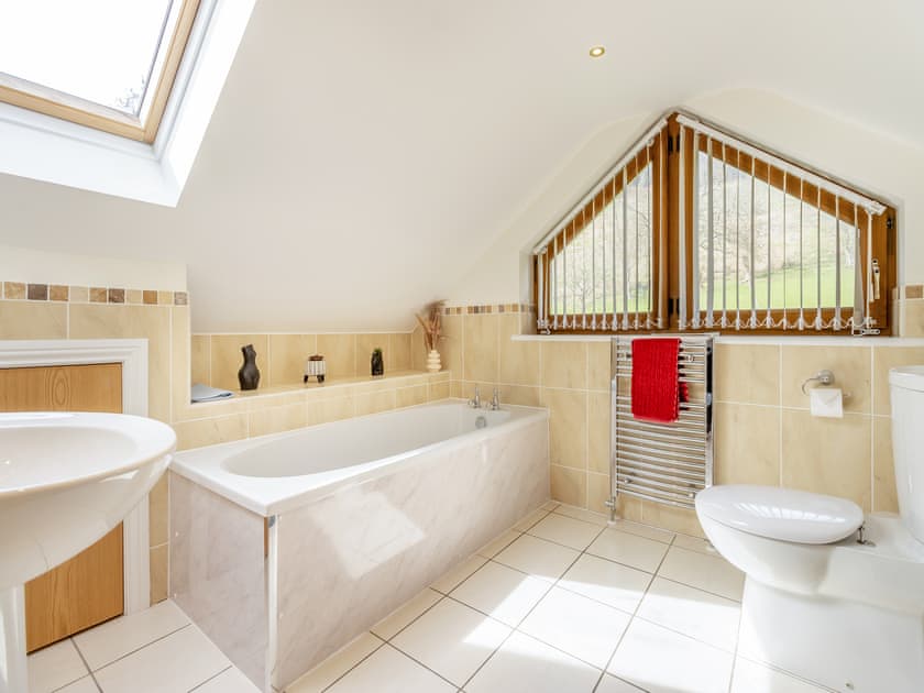 Bathroom | Derwen Haidd - Afan Holiday Cottages, llanafan/Aberystwyth