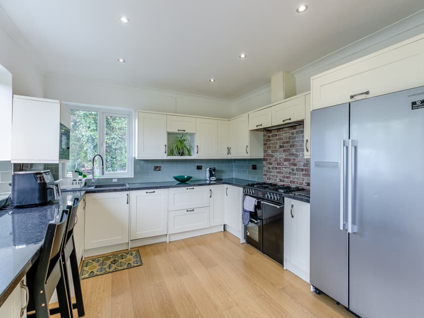 Kitchen/diner | Forest  View Cottage, Bulwell