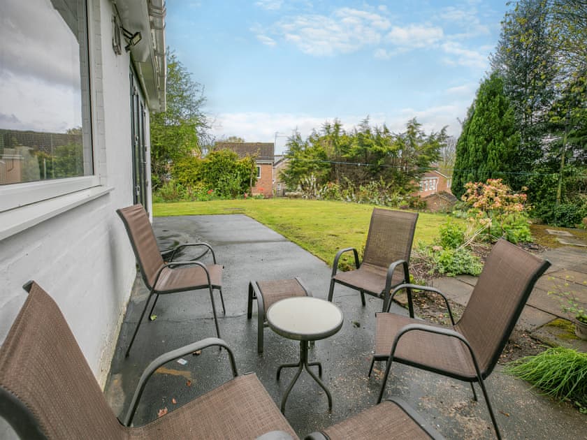Sitting-out-area | Forest  View Cottage, Bulwell
