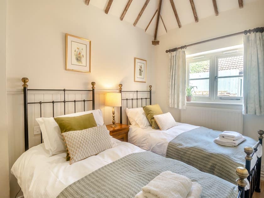 Twin bedroom | Low Key Luxury - The Old Bakehouse - Low Key Luxury Properties, Overstrand, near Cromer
