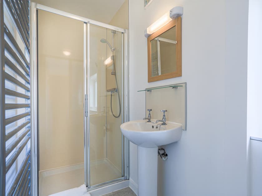 Bathroom | Whitestones, St Mawes