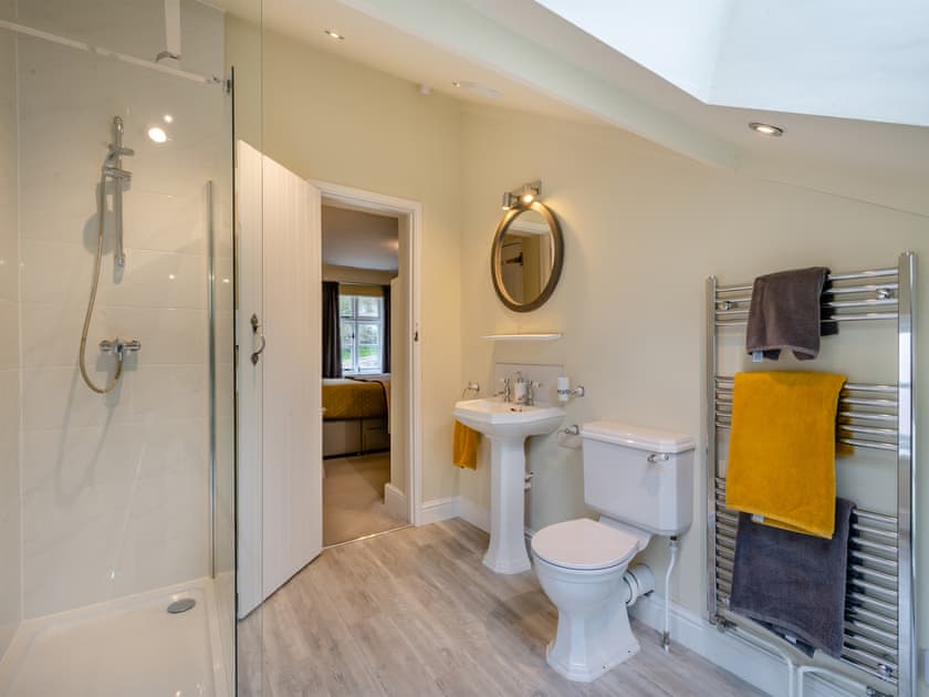 Bathroom | The Farmhouse - Hall Farm, Lamas, near Wroxham