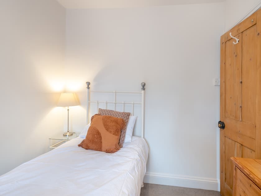 Single bedroom | Low Key LuxuryGardener’s Cottage, Overstrand