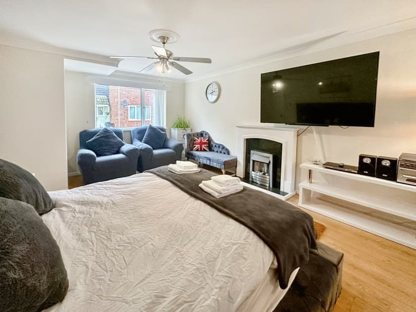 Double bedroom | Sunrise Villa, Clacton on Sea