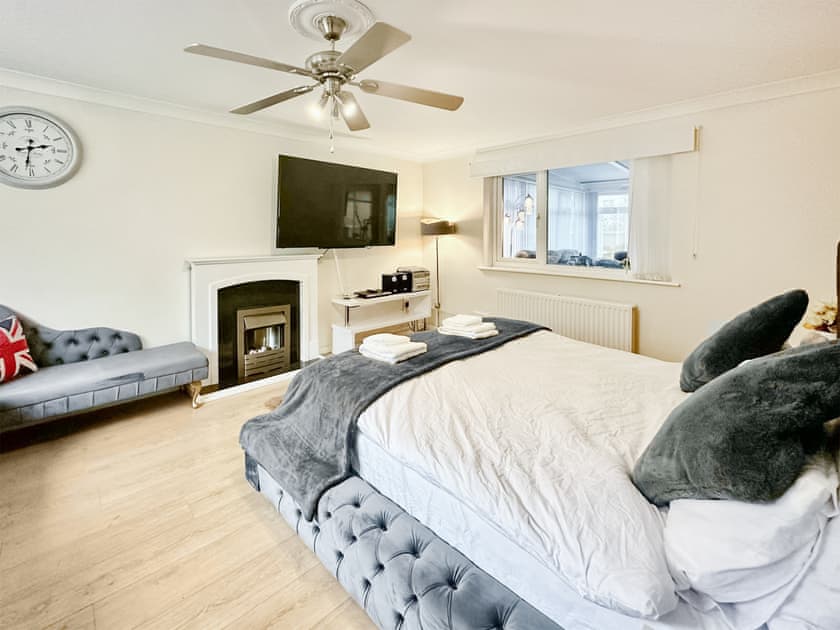 Double bedroom | Sunrise Villa, Clacton on Sea