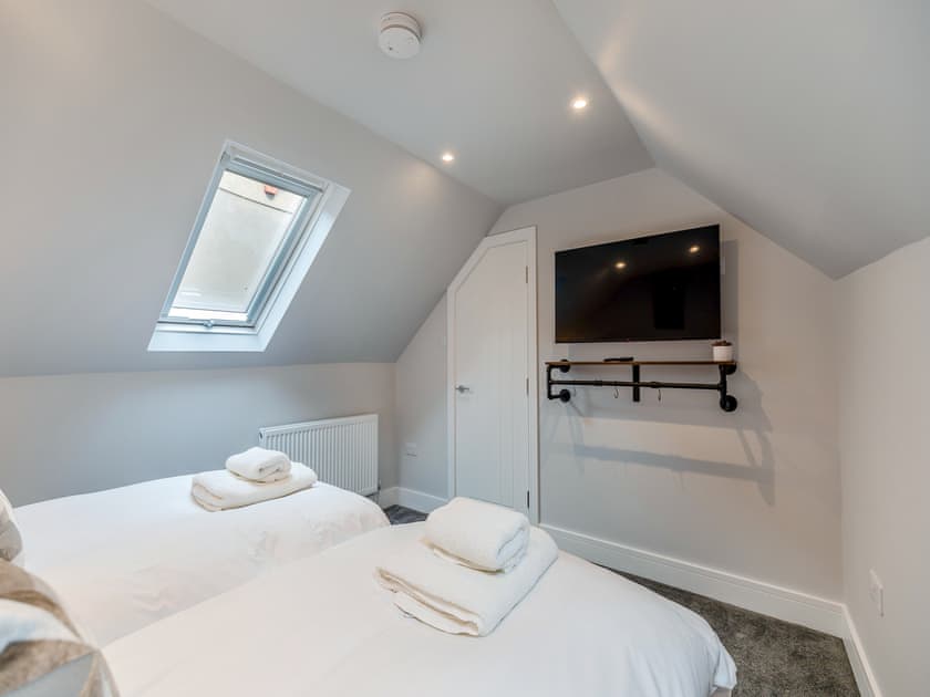 Twin bedroom | Nest Holiday Home, Whitby