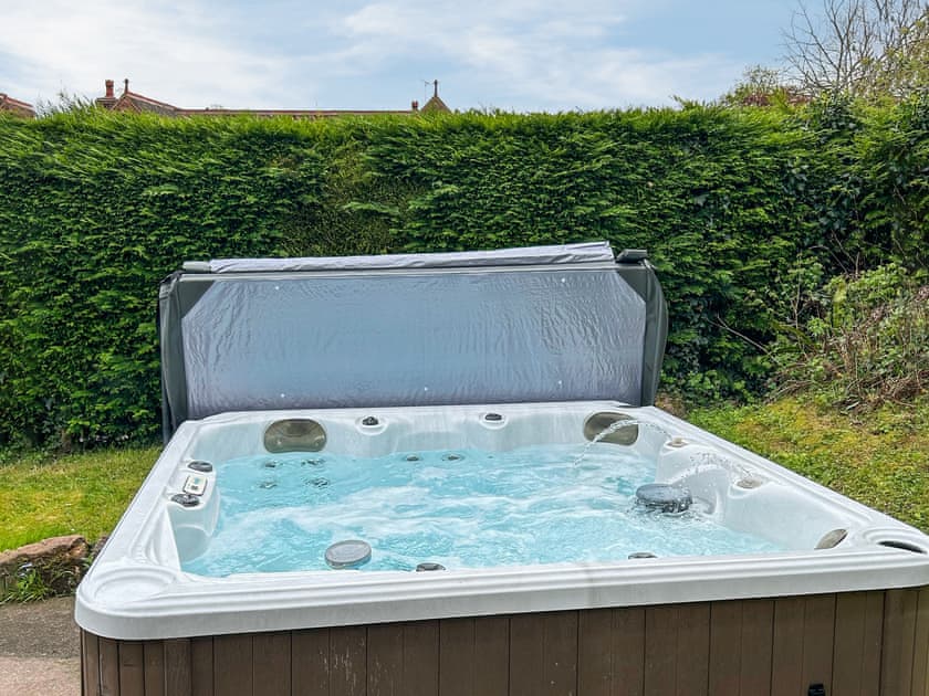 Jacuzzi | Pine Lodge - Shropshire Getaways, Bridgnorth and Ironbridge