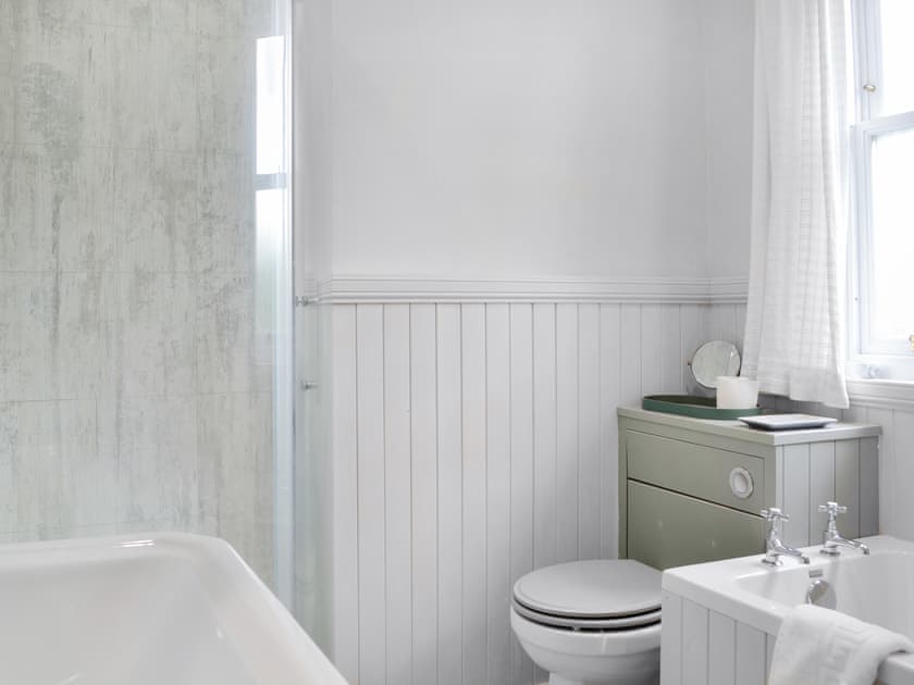 Bathroom | Field Cottage, Castle Douglas