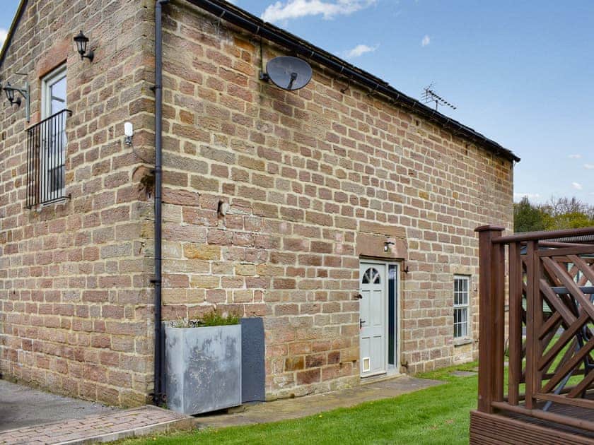 Exterior | River View Cottage - Lido Leisure Park, Knaresborough, near Harrogate