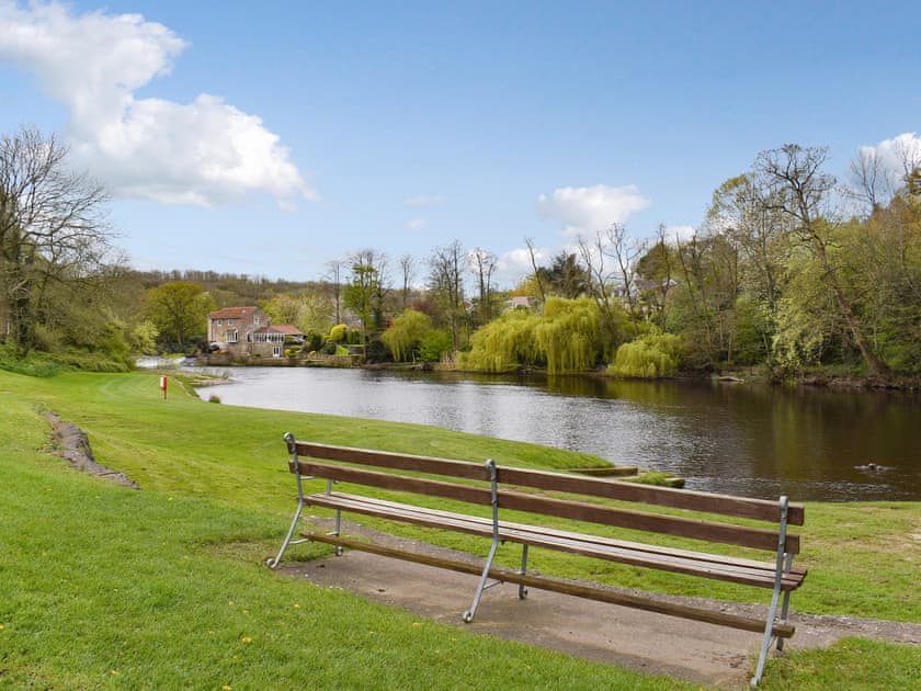 Surrounding area | River View Cottage - Lido Leisure Park, Knaresborough, near Harrogate