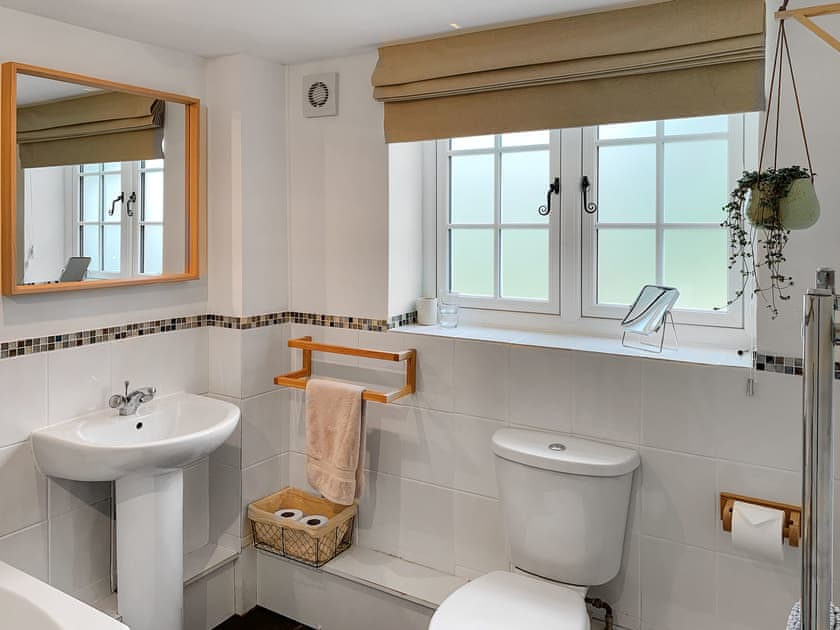 Bathroom | Corn Stook - Granary Farm Cottages, Sawdon, near Scarborough