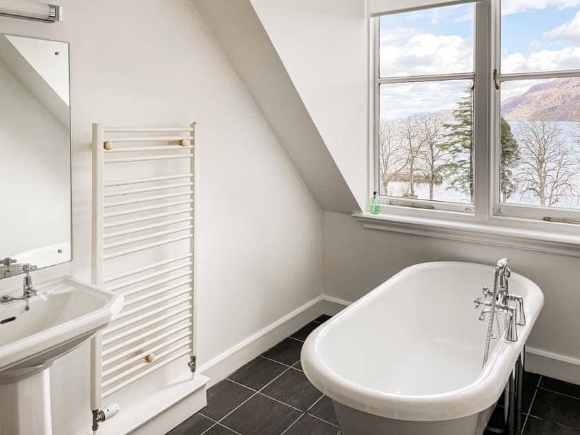 Bathroom | Monastery 17 - Highland Club, Fort Augustus