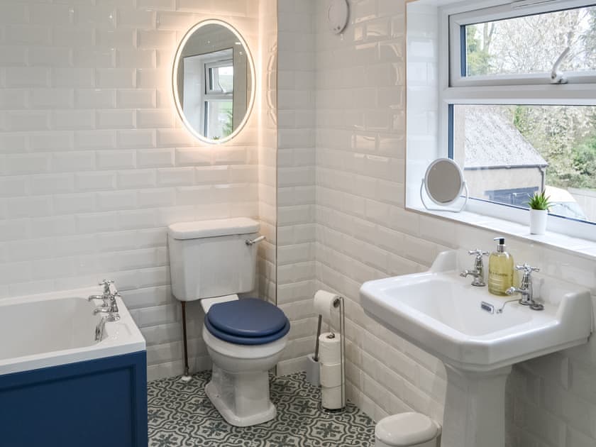 Bathroom | Number 23, Wooler