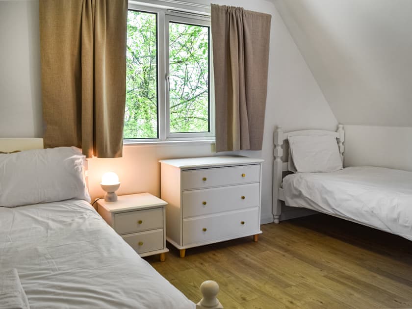 Upstairs twin bedroom  | Halcyon’s Rest, St. Tudy, near Bodmin